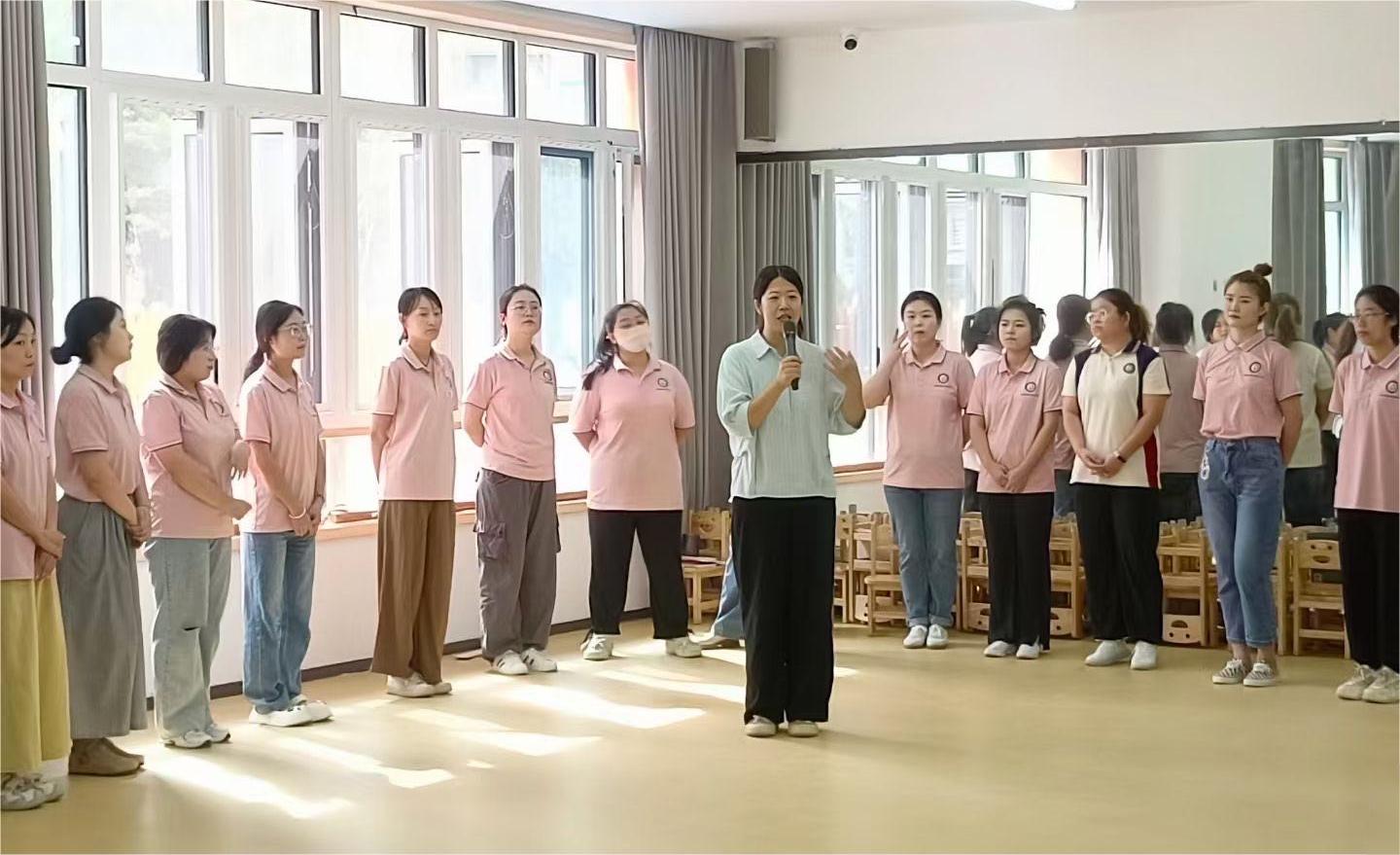 團(tuán)體心理訓(xùn)練1.jpg